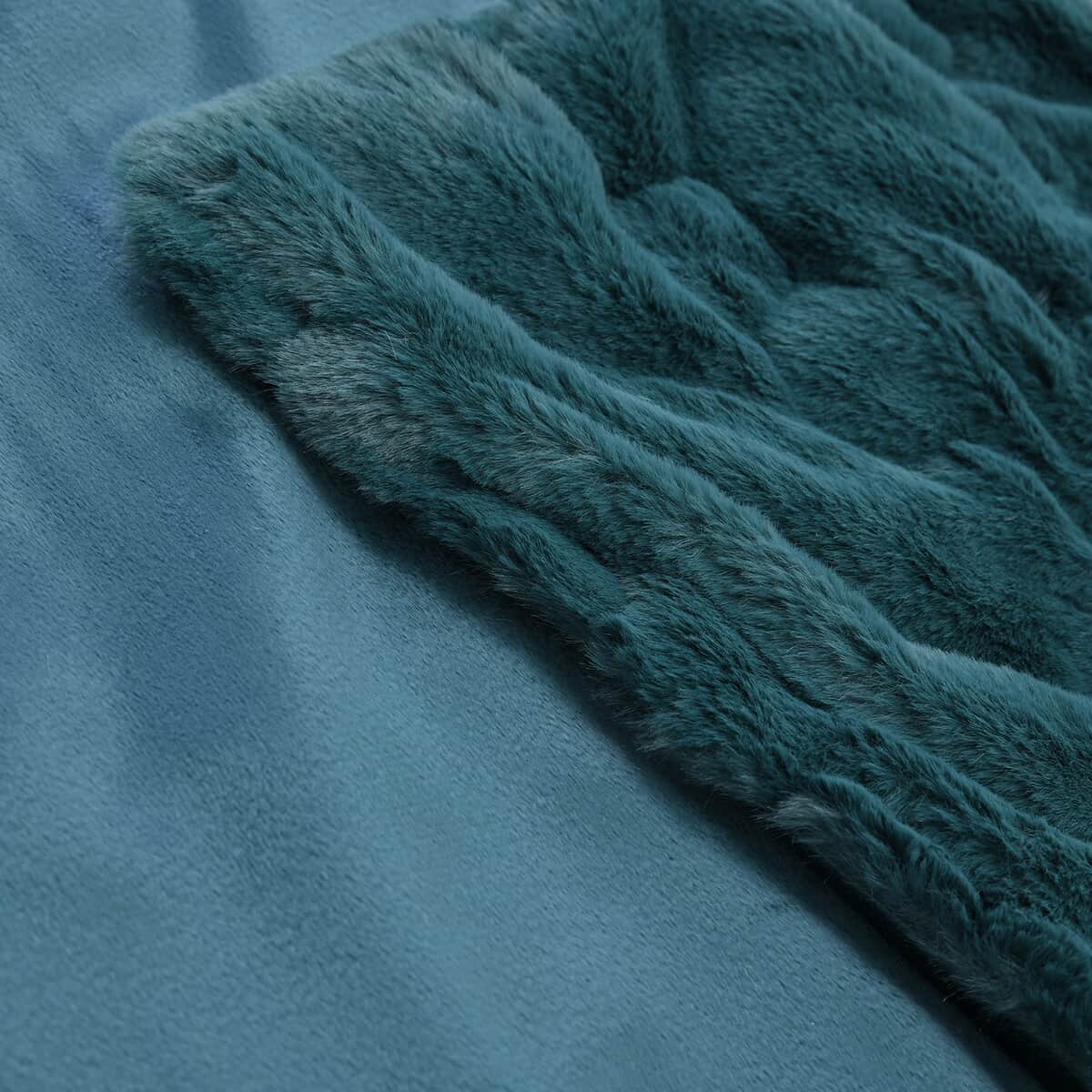 Homesmart Teal Pleated Faux Rabbit Fur Blanket image number 2
