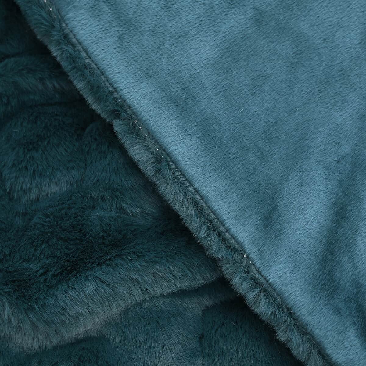 Homesmart Teal Pleated Faux Rabbit Fur Blanket image number 3