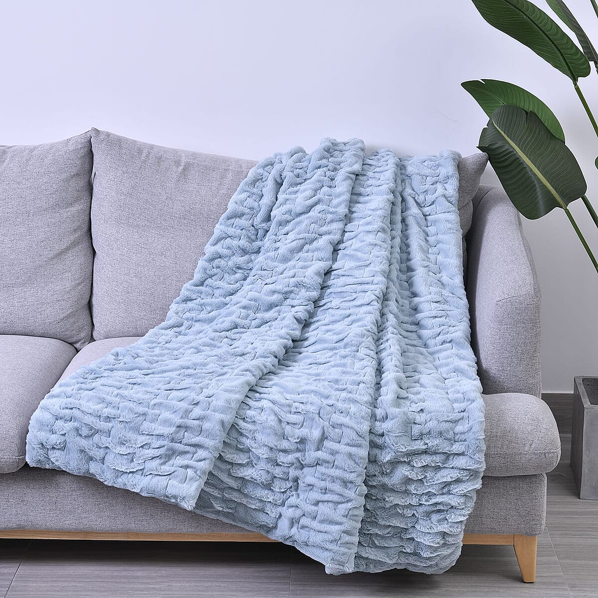 Cyan Pleated Microfiber Faux Fur Throw image number 0