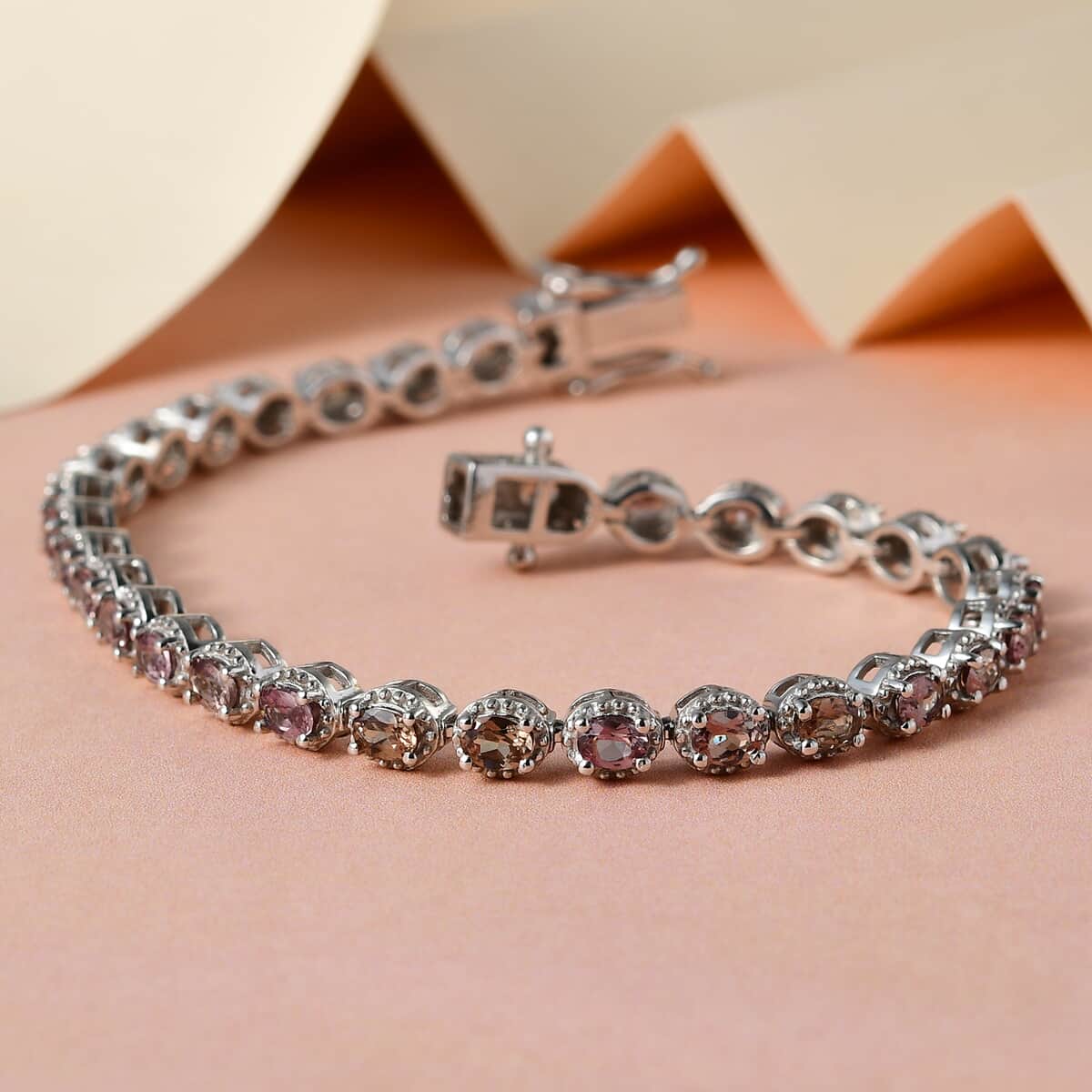 Merelani Color Change Garnet Tennis Bracelet in Platinum Over Sterling Silver (7.25 In) 6.15 ctw image number 1