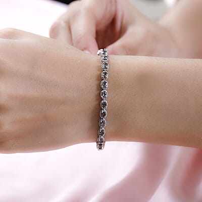 Merelani Color Change Garnet Tennis Bracelet in Platinum Over Sterling Silver (7.25 In) 6.15 ctw
