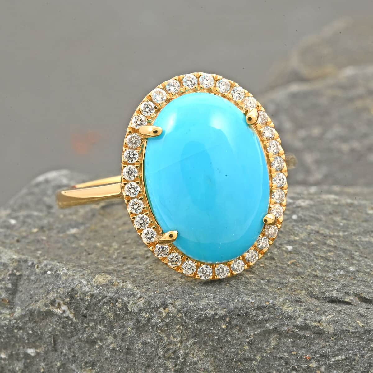 One Of A Kind Certified & Appraised 18K Yellow Gold AAA Sleeping Beauty Turquoise and SI Diamond Halo Ring (Size 9.0) 4.85 Grams 4.30 ctw image number 1