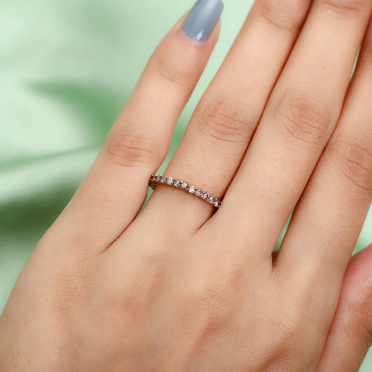 Natural Champagne Diamond Eternity Band Ring in Vermeil Rose Gold Over Sterling Silver (Size 6.0) 1.00 ctw image number 2