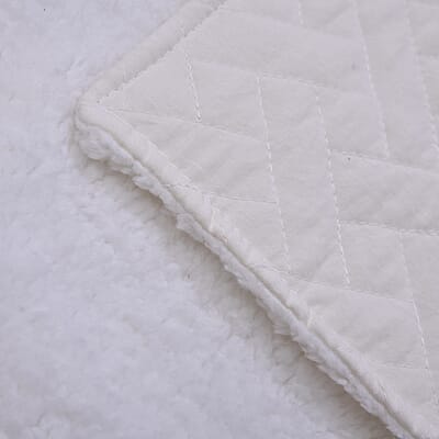 Homesmart Beige Solid Sherpa and Microfiber Quilt (King) and Set of 2 Shams