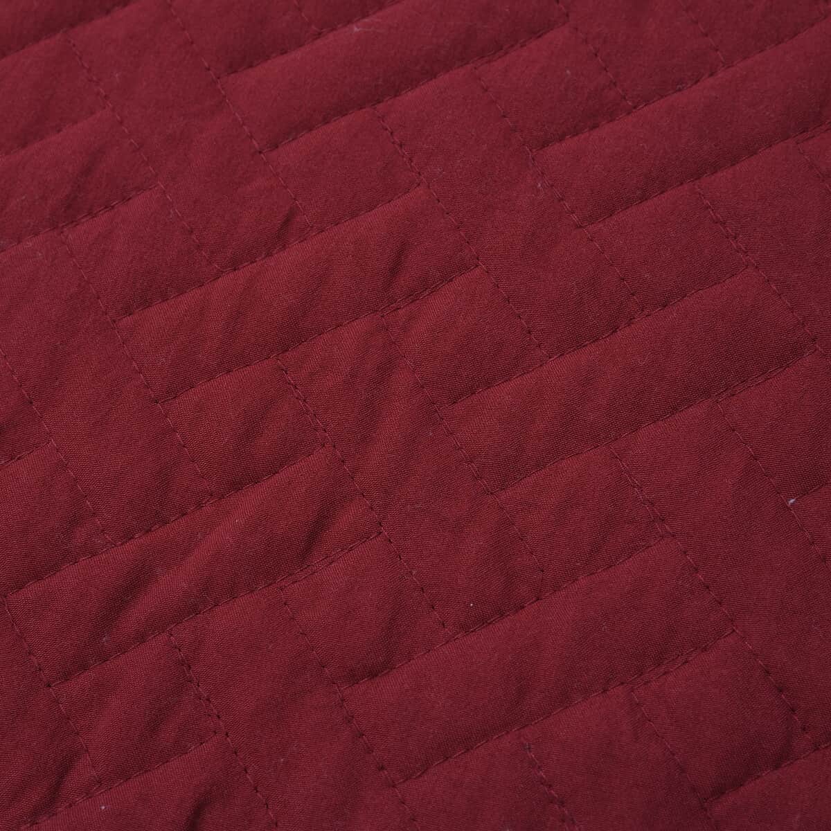Homesmart Burgundy Solid Sherpa and Microfiber Quilt (Queen) and Set of 2 Shams image number 3
