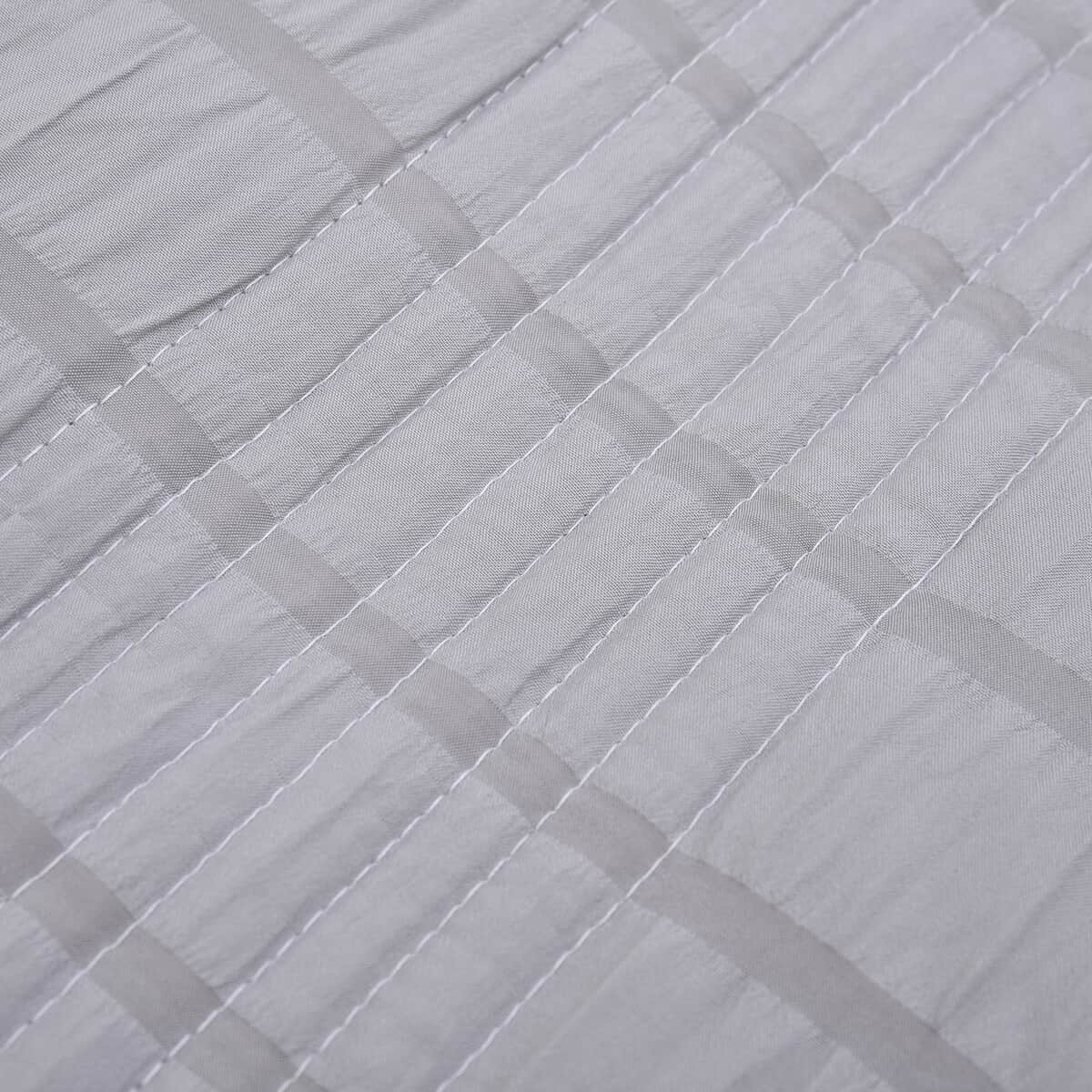 Homesmart Light Gray Striped Queen Size Microfiber Quilt With Set of Shams image number 3