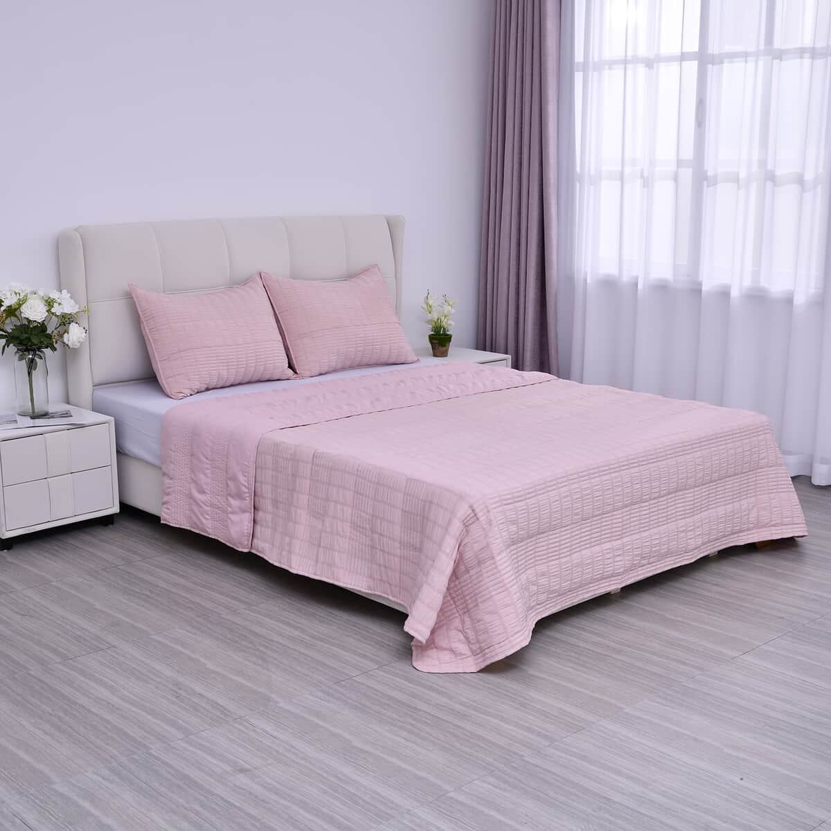 Homesmart Pink Striped Queen Size Microfiber Quilt With Set of Shams image number 0