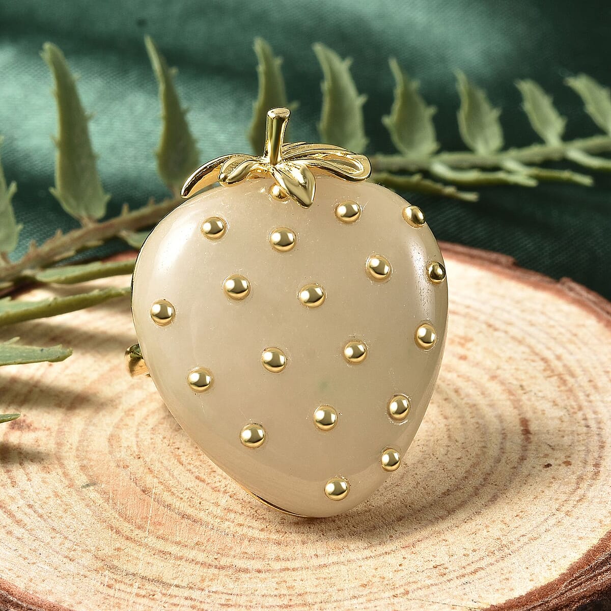 White Jade Strawberry Ring in Vermeil Yellow Gold Over Sterling Silver (Size 6.0) 38.75 ctw image number 1