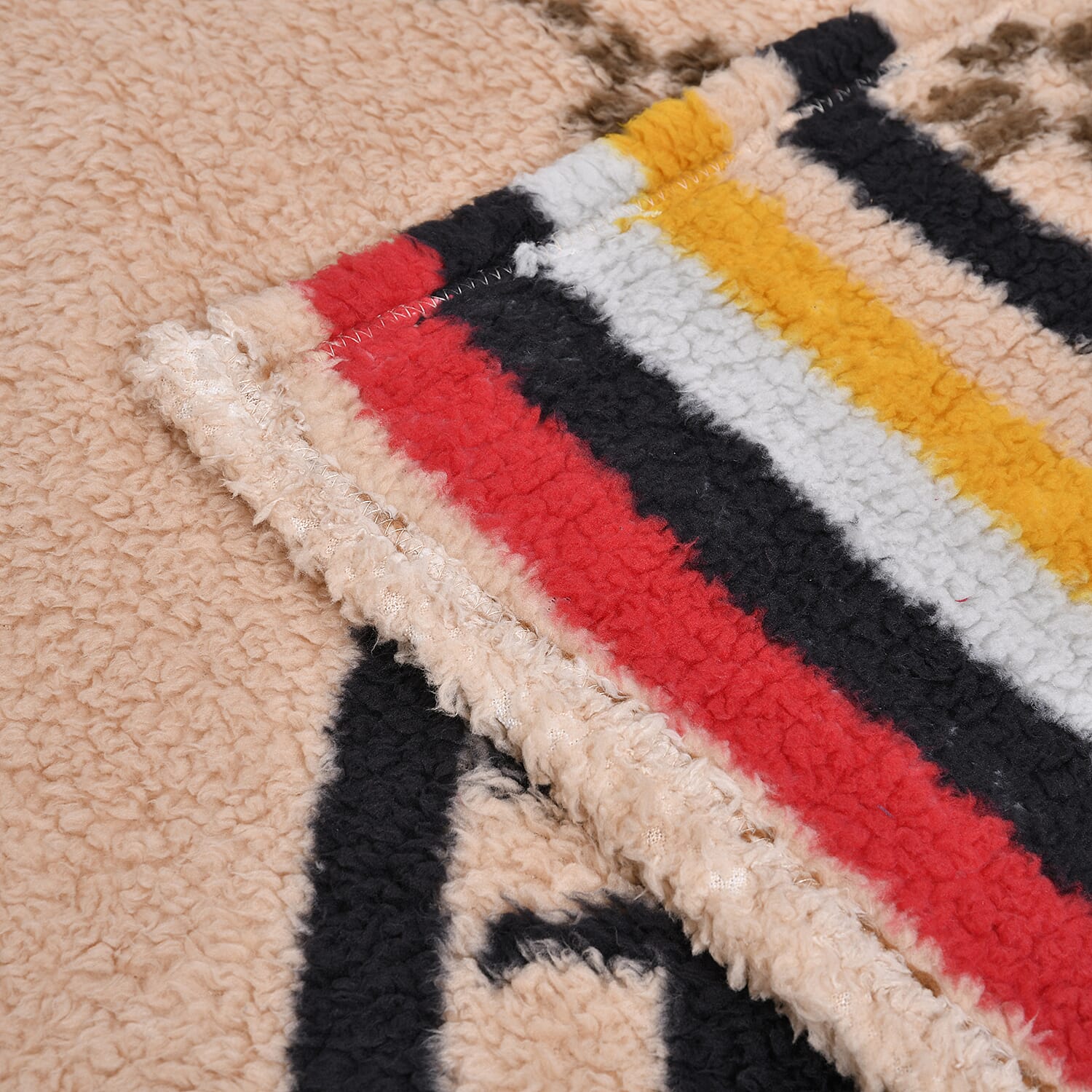 Homesmart Sand Abstract and Tribal Pattern Sherpa Blanket (Microfiber)