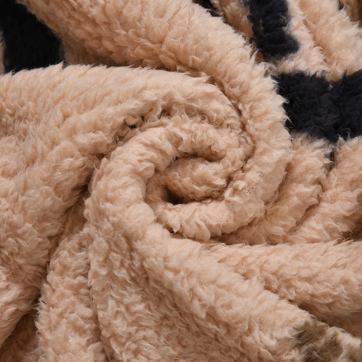 Homesmart Sand Abstract and Tribal Pattern Sherpa Blanket (Microfiber)