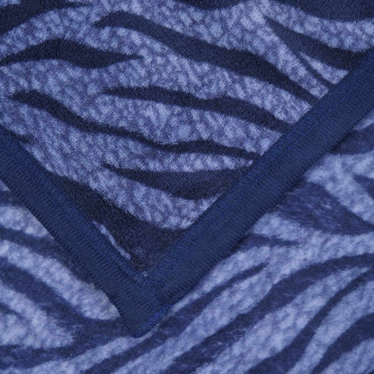 Homesmart Blue Color Zebra Stripe Pattern Microfiber Coral Fleece Blanket with 2 Cushion Covers, Microfiber Blanket Set, Soft Throw Blanket, Bedding Set, Comforter Sets image number 5