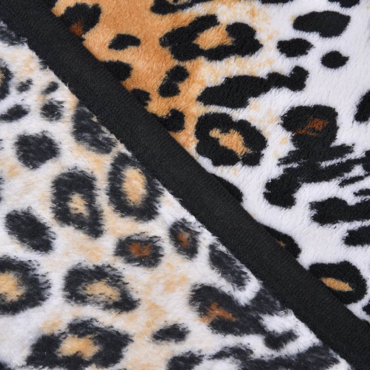 Homesmart Brown Color Leopard Pattern Microfiber Coral Fleece Blanket with 2 Cushion Covers , Microfiber Blanket Set , Soft Throw Blanket , Bedding Set , Comforter Sets image number 6