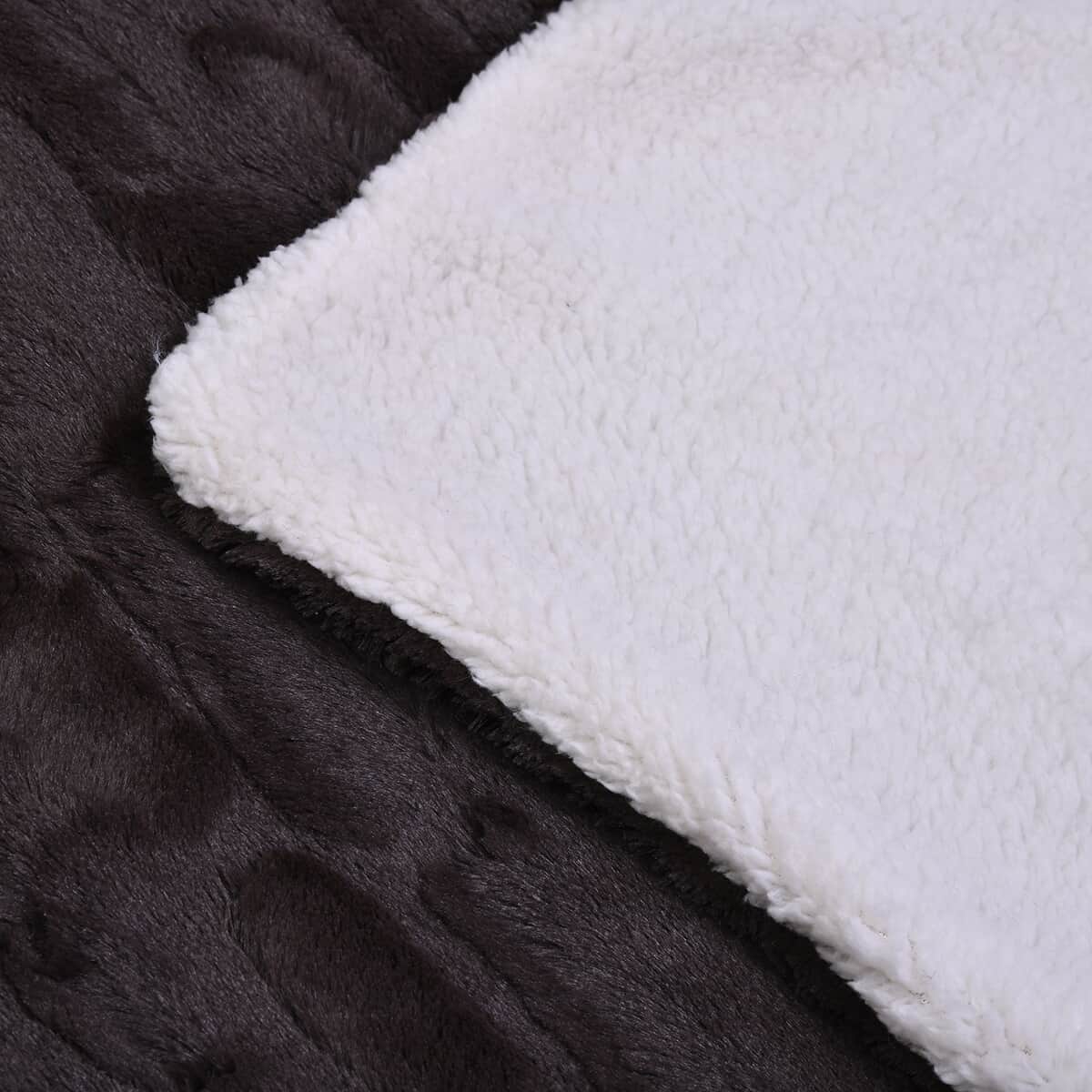 Homesmart Brown Cozy Faux Fur Sherpa Blanket image number 3