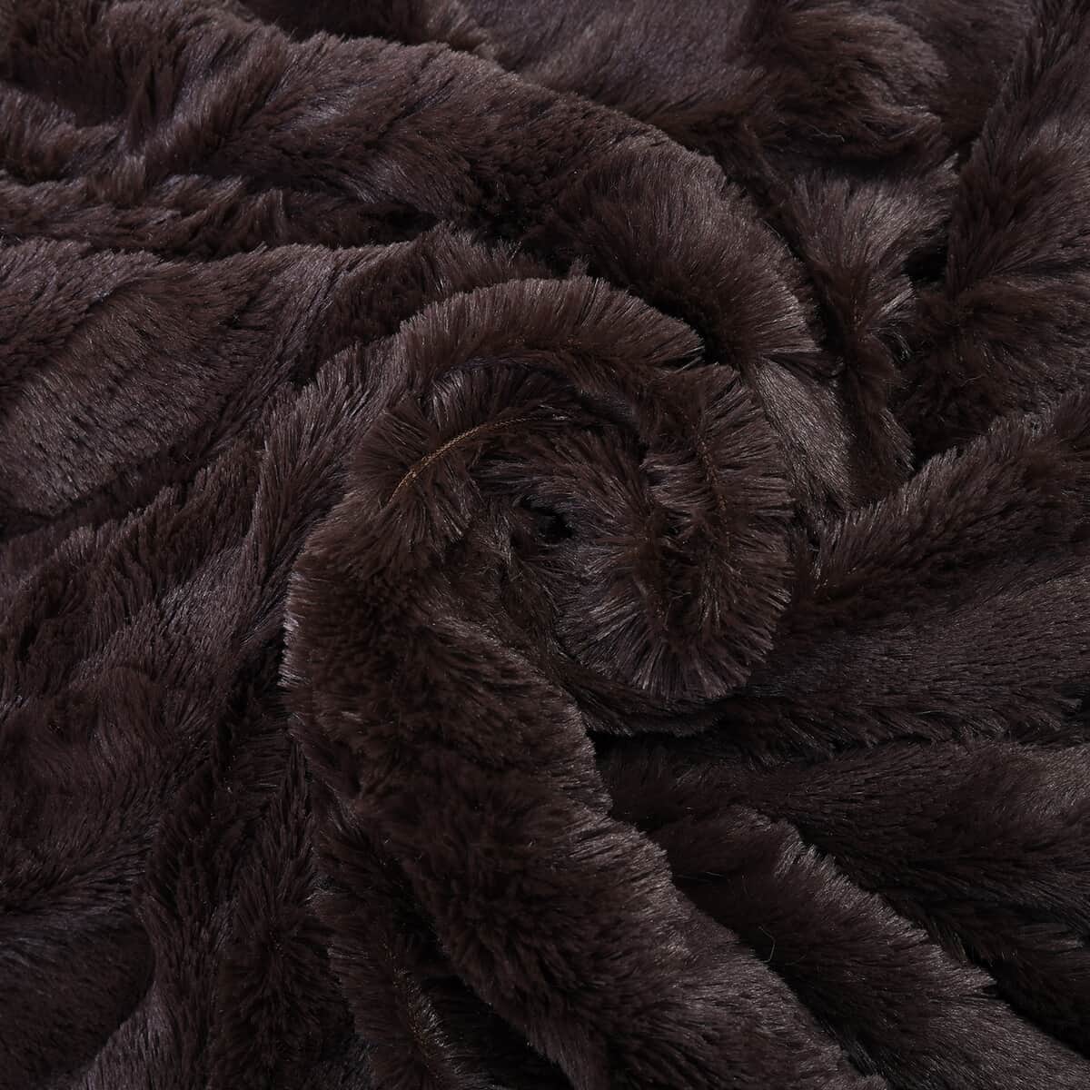 Homesmart Brown Cozy Faux Fur Sherpa Blanket image number 5