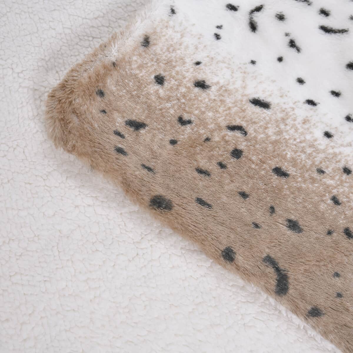 HOMESMART Dots Pattern Faux Fur Sherpa Blanket - Brown (59"x78") image number 2