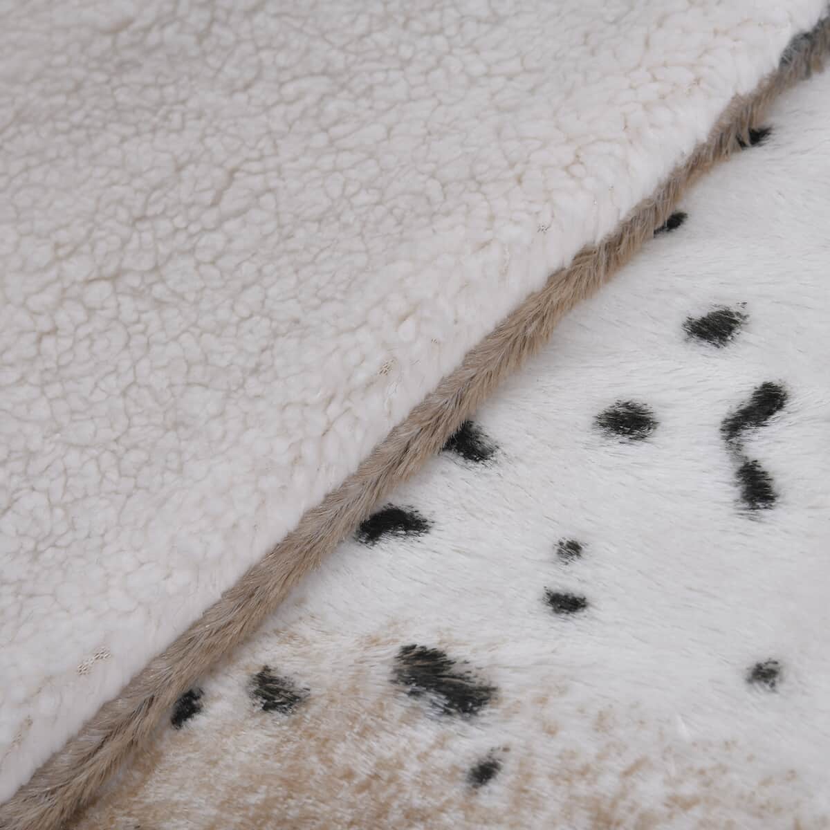 HOMESMART Dots Pattern Faux Fur Sherpa Blanket - Brown (59"x78") image number 3