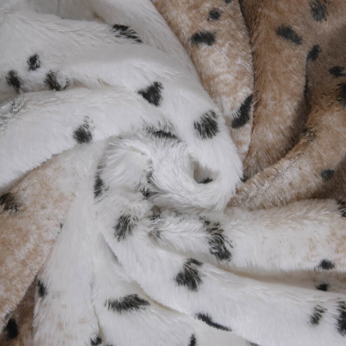 HOMESMART Dots Pattern Faux Fur Sherpa Blanket - Brown (59"x78") image number 4