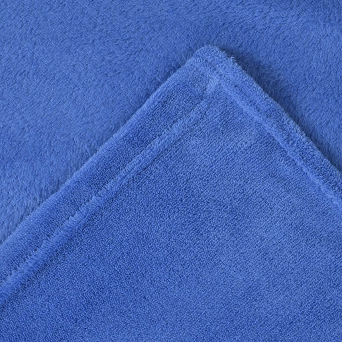 Homesmart Blue Solid Super Soft and Warm Coral Fleece Blanket image number 1