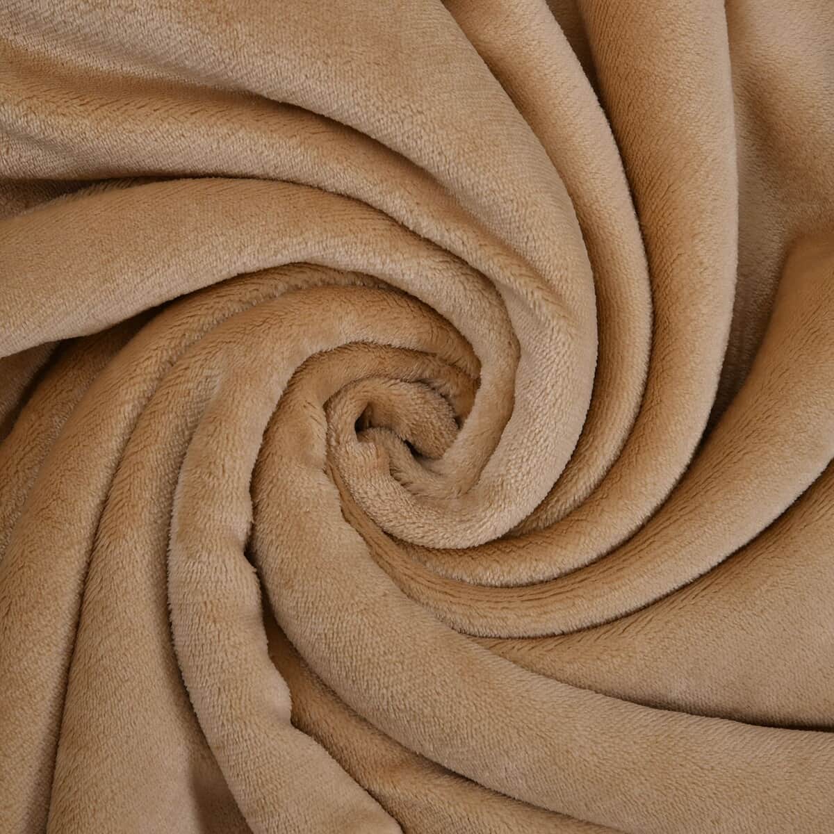 Homesmart Beige Microfiber Flannel with Sherpa Blanket image number 4