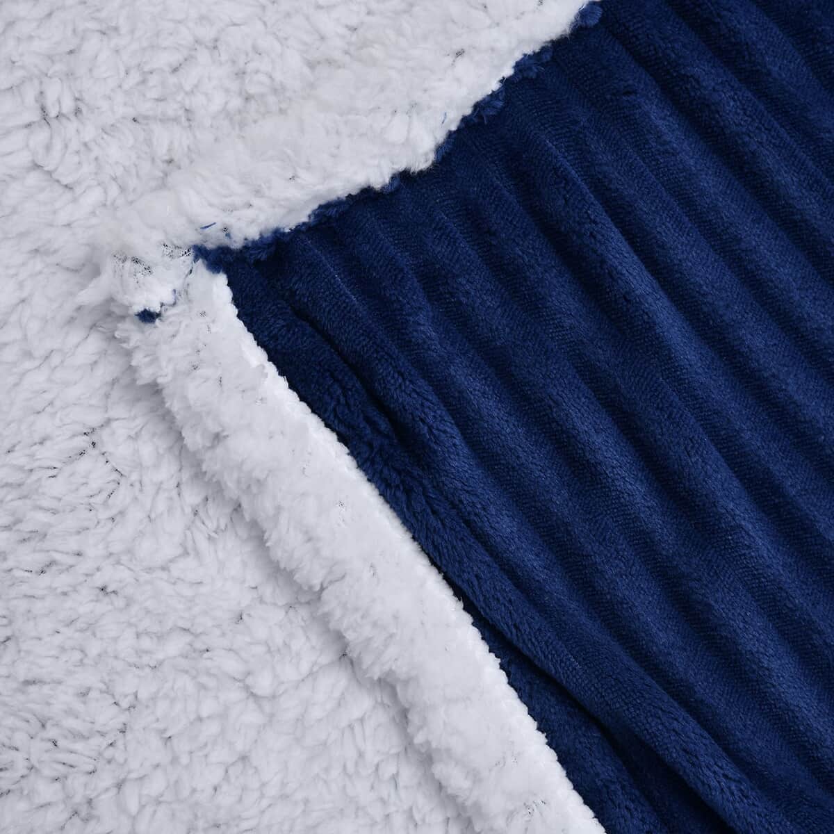 Homesmart Blue Ribbed Flannel to Sherpa Throw image number 4