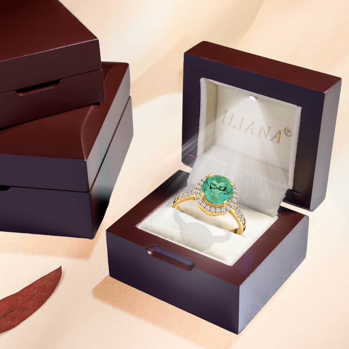 ILIANA AAA Boyaca Colombian Emerald and Diamond G-H SI Halo Ring in 18K Yellow Gold 4.14 Grams image number 5