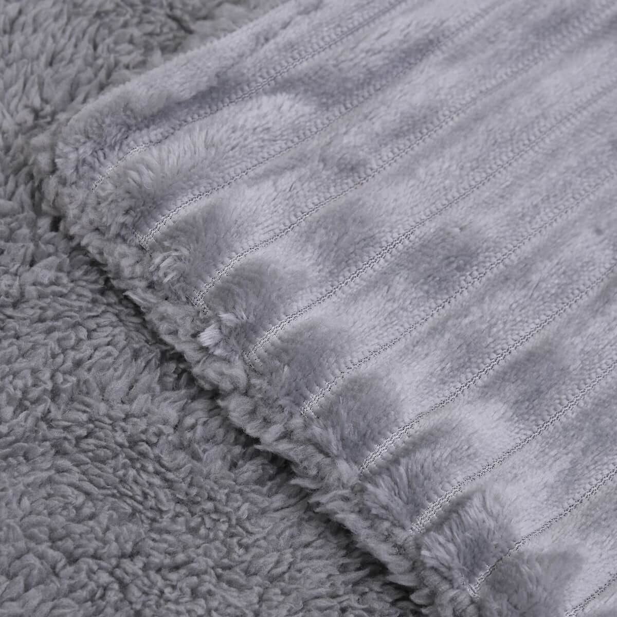 Homesmart Gray Stripe Pattern Flannel and Sherpa Comforter and Pillow Cover -King image number 7