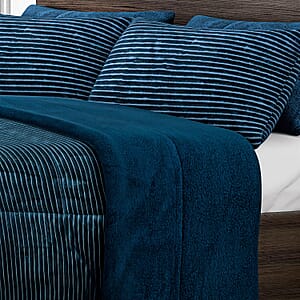 Homesmart Green Stripe Pattern Flannel and Sherpa Comforter and Pillow Cover -Queen