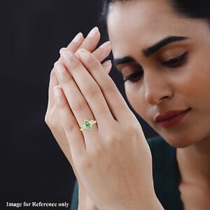 One Of A Kind Iliana 18K Yellow Gold AAA Boyaca Colombian Emerald and G-H SI Diamond Ring (Size 7.0) 5.86 Grams 1.60 ctw