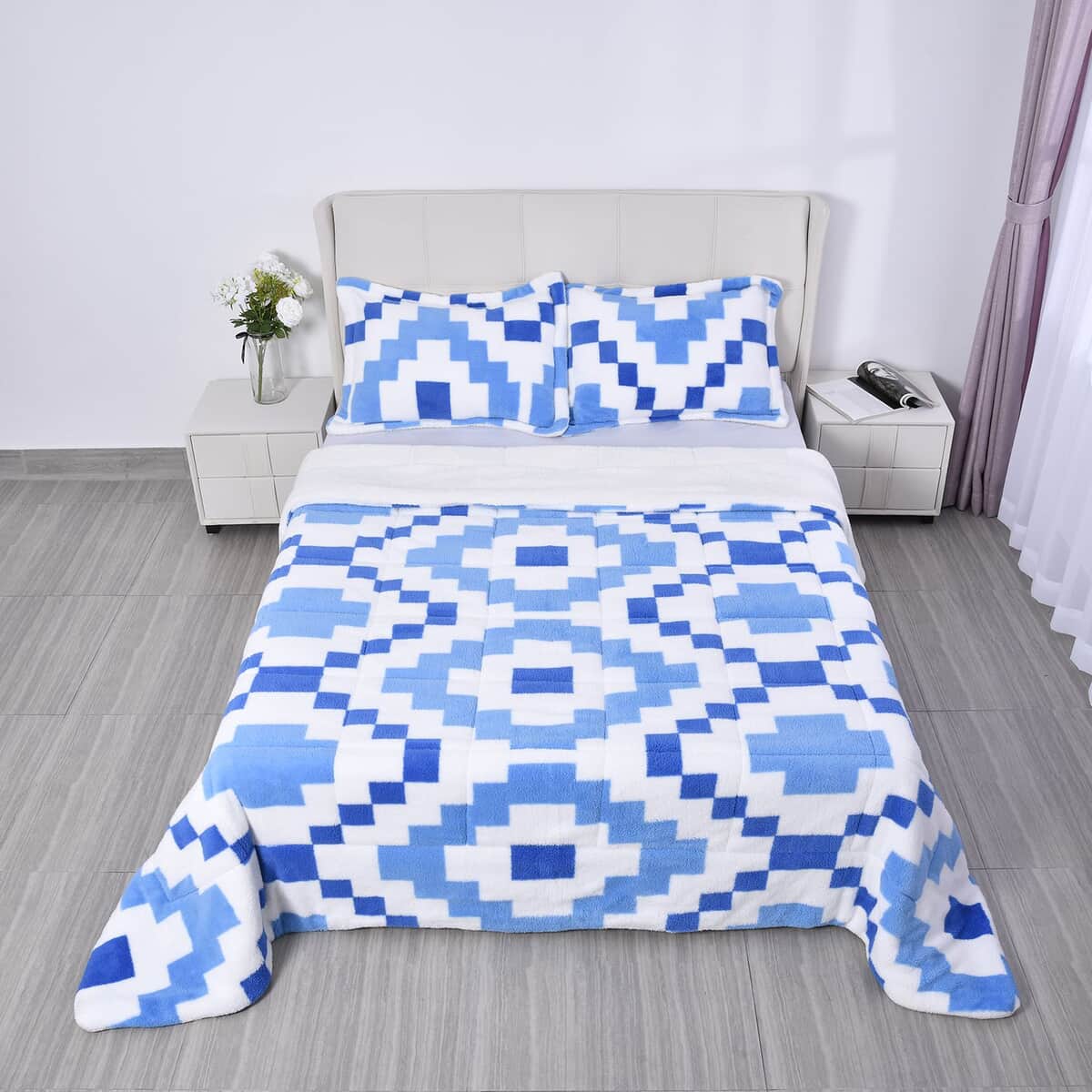 Homesmart Set of 3 Blue Checkered Printed Sherpa Comforter and Pillowcase image number 2