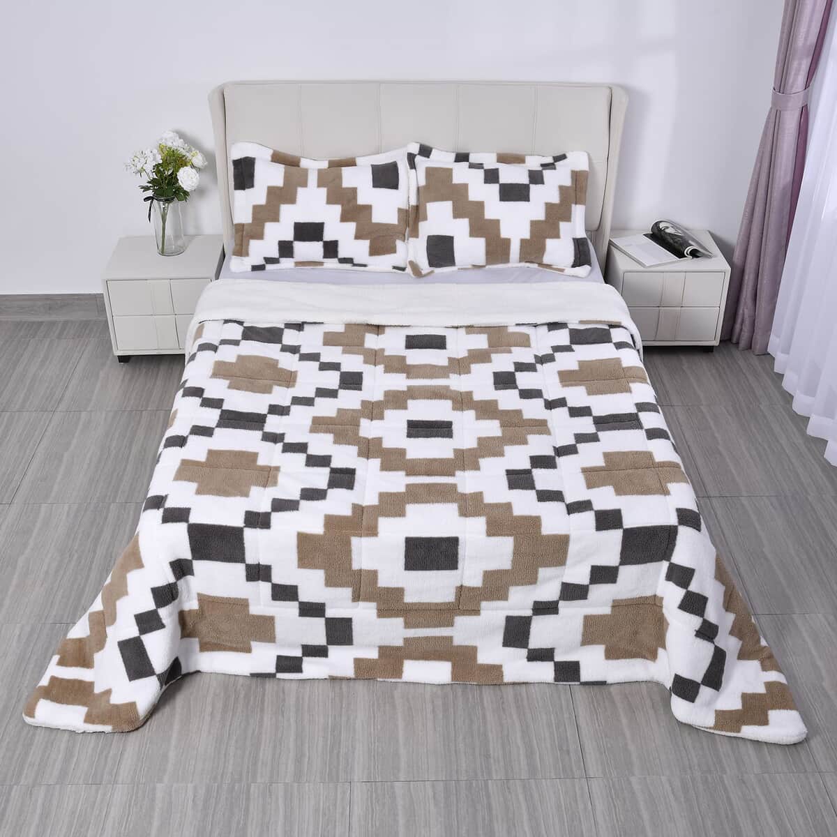 Homesmart Set of 3 Camel Checkered Color Printed Sherpa Comforter and Pillowcase image number 2