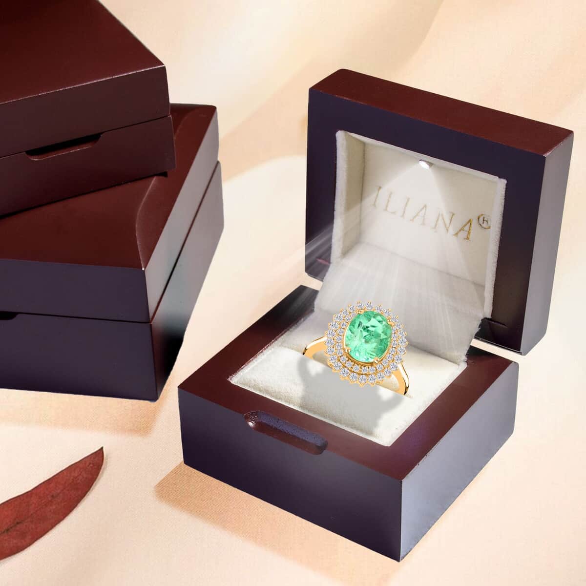 Iliana 18K Yellow Gold AAA Boyaca Colombian Emerald and G-H SI Diamond Sunburst Ring (Size 7.0) 5.40 Grams 3.00 ctw image number 6