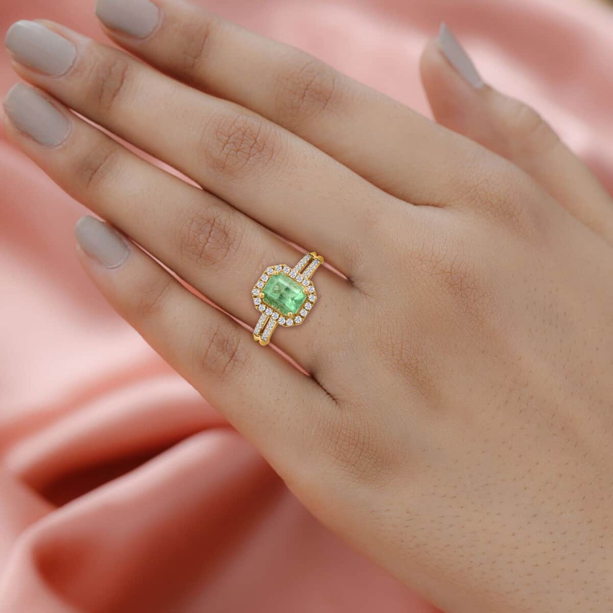 One Of A Kind Certified & Appraised Iliana 18K Yellow Gold AAA Boyaca Colombian Emerald and G-H SI Diamond Halo Ring (Size 7.0) 1.70 ctw image number 2