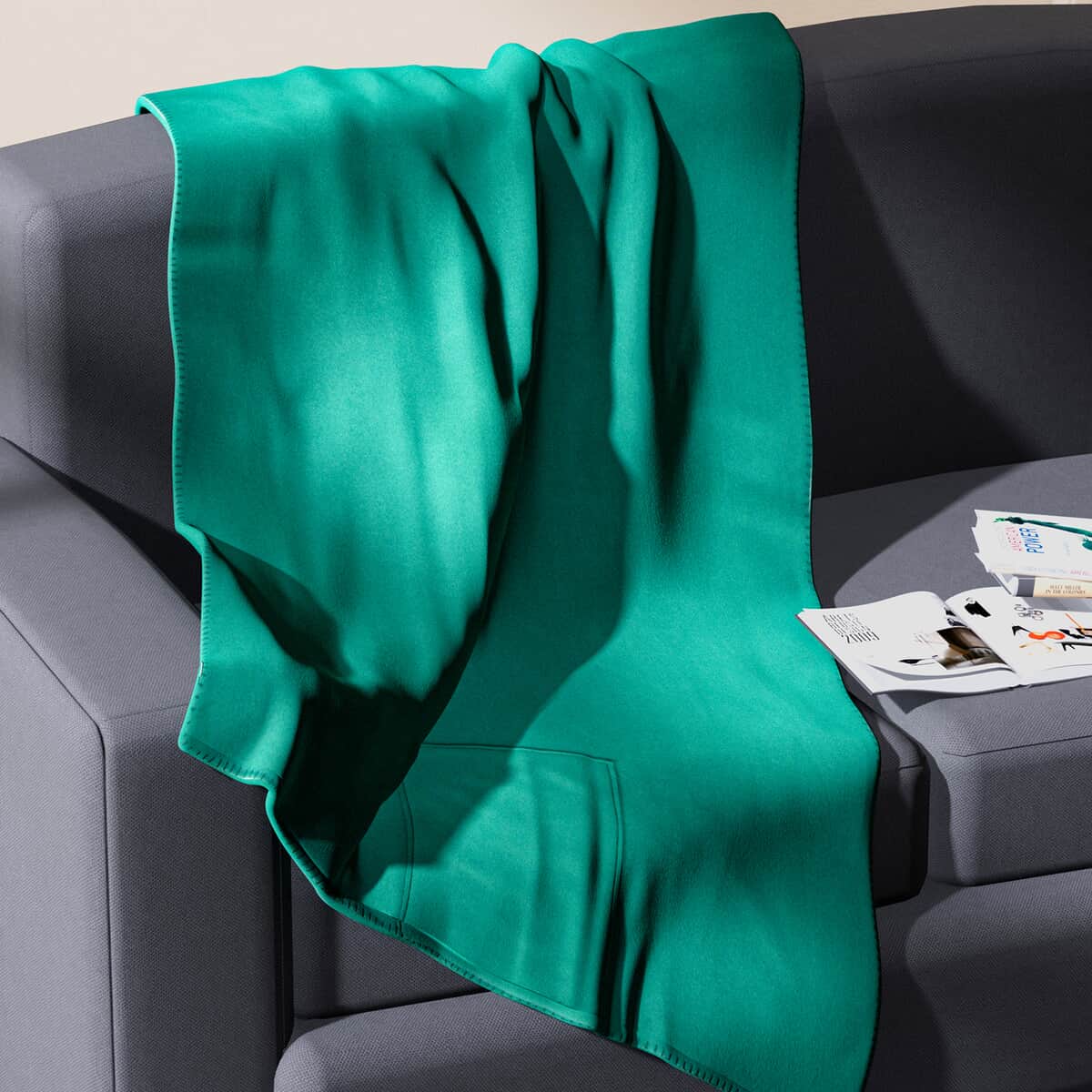 Homesmart 2 in 1 Green Solid Fleece Solid Travel Blanket with Folded Storage Pocket (Microfiber) image number 1