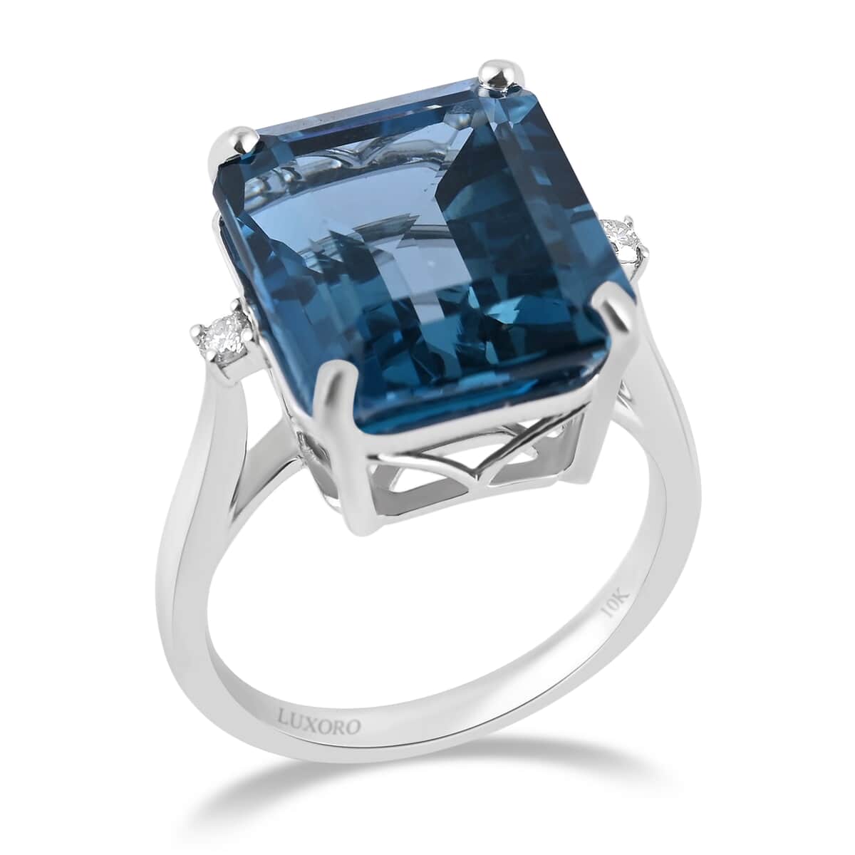 Luxoro 10K White Gold AAA London Blue Topaz and Diamond Ring (Size 6.0) 12.60 ctw image number 0