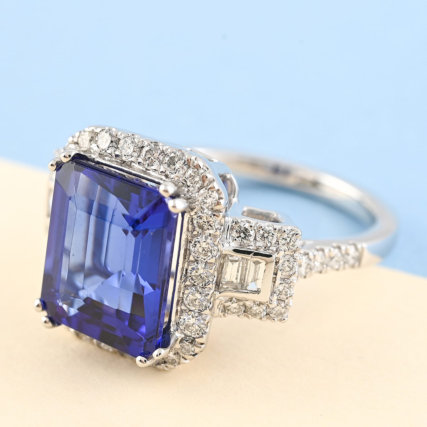 7 - Product card gallery slide 2 (10144487997723)