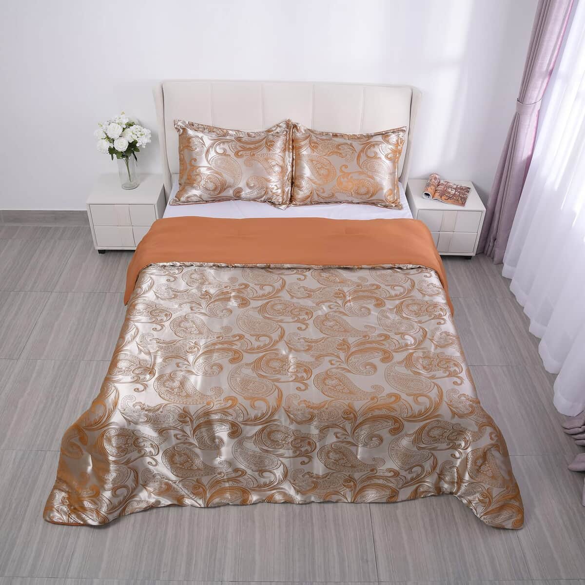 Homesmart Golden Satin Jacquard Floral Pattern Comforter Set - 1 Comforter and 2 Pillowcases (Queen Size) image number 5