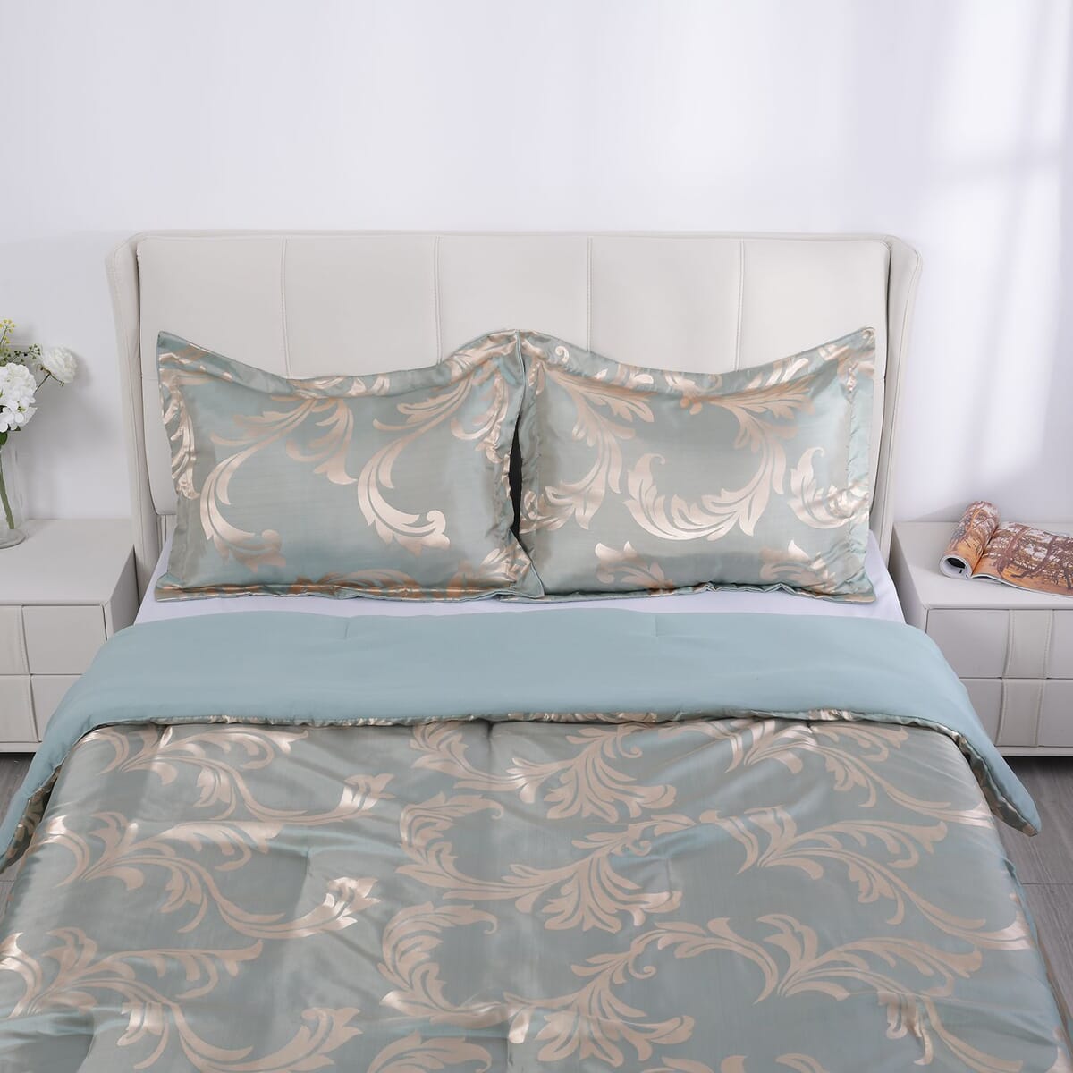 Homesmart Green Satin Jacquard Leaves Pattern Comforter Set - 1 Comforter and 2 Pillowcases (Queen Size) image number 3
