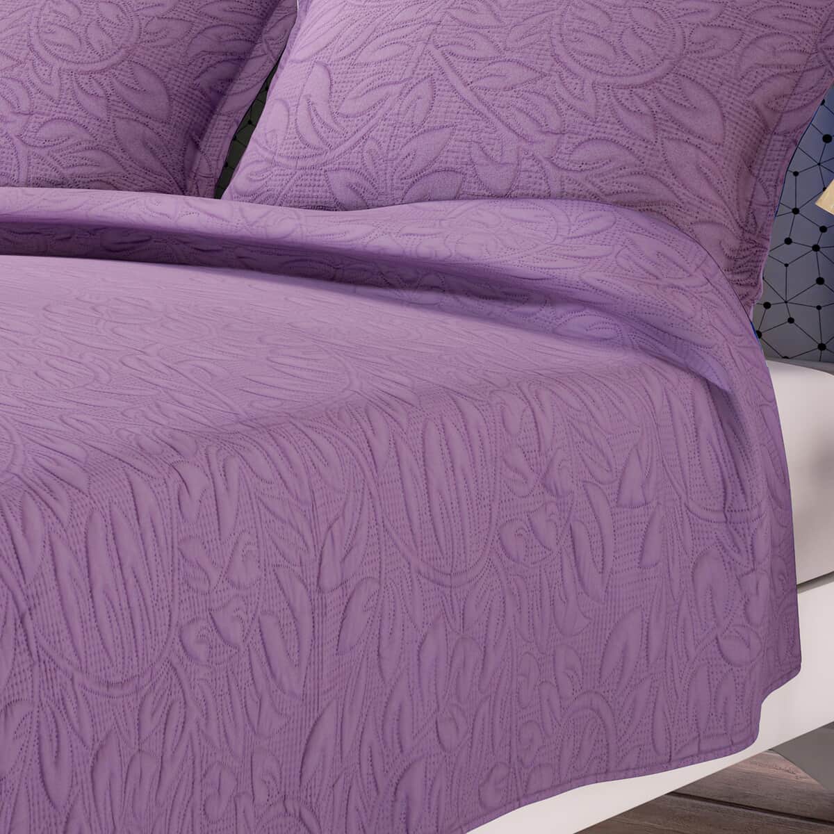 Homesmart Mauve 3D Pinsonic Embossed Pattern Quilt with 2 Shams - Queen (Microfiber) image number 1
