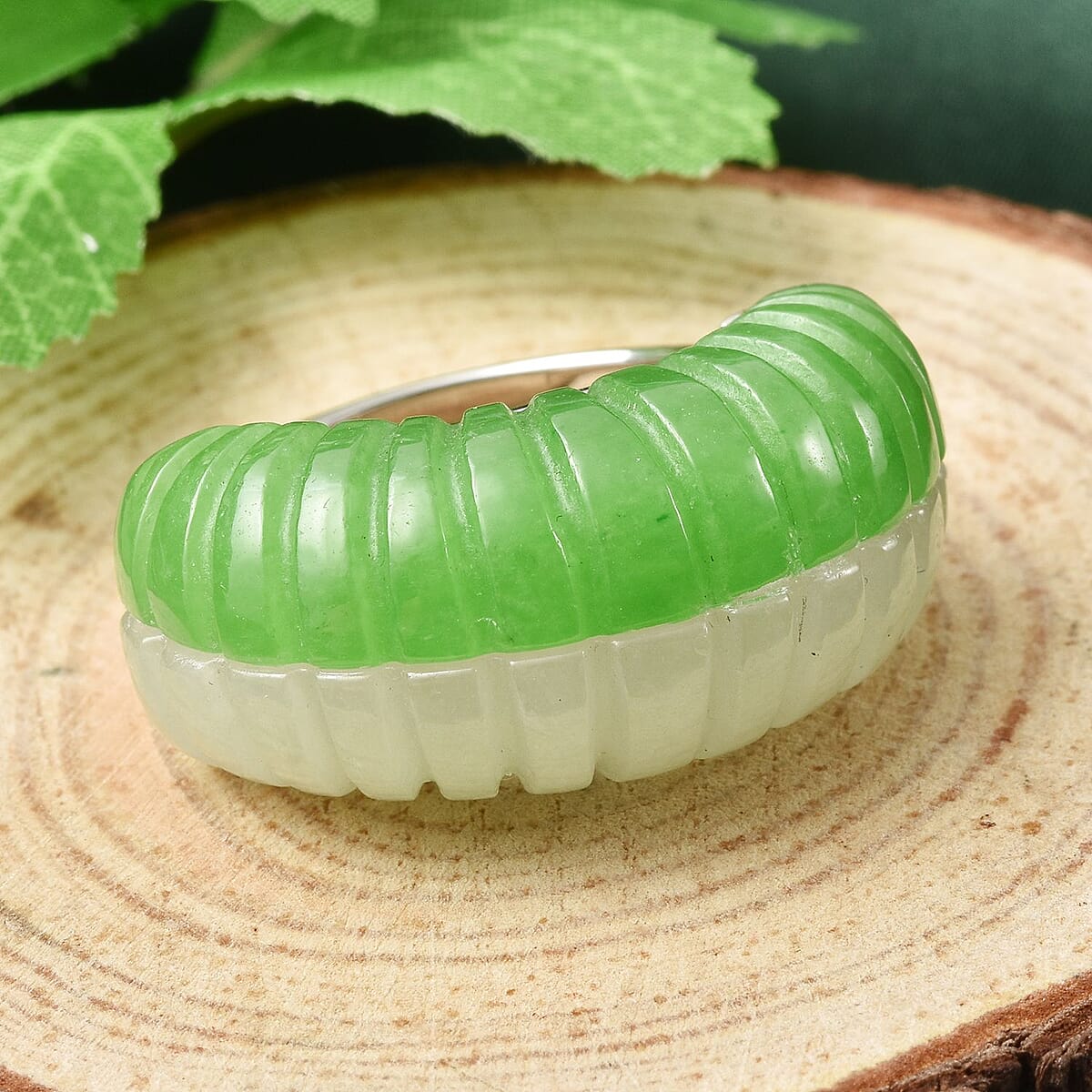 Green and White Jade Ring in Rhodium Over Sterling Silver (Size 10.0) 36.25 ctw image number 1