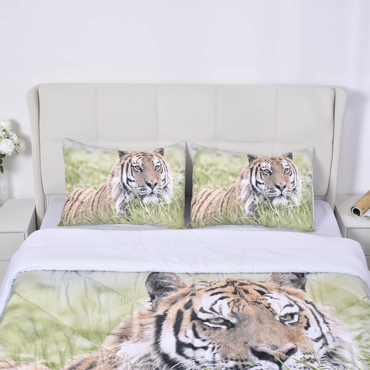 Homesmart Green Tiger 3D Digital Print Pattern Microfiber Comforter and Pillow Cover - Queen, Best Comforter Sets, Bed Comforters, Comforter Set for Bedroom image number 3