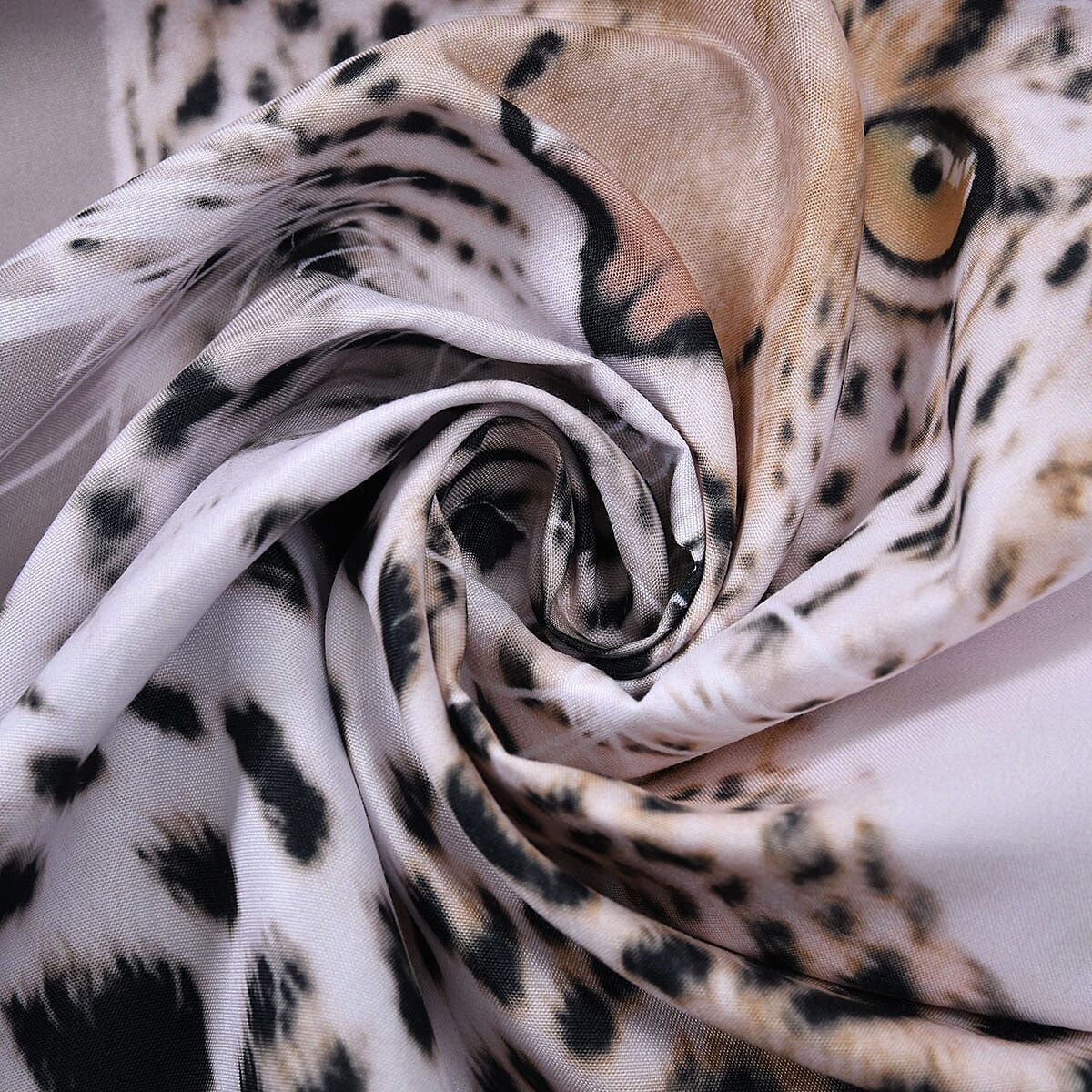 Homesmart Gray Leopard 3D Digital Print Pattern Microfiber Comforter and Pillow Cover - Queen , Best Comforter Sets , Bed Comforters , Comforter Set for Bedroom image number 6