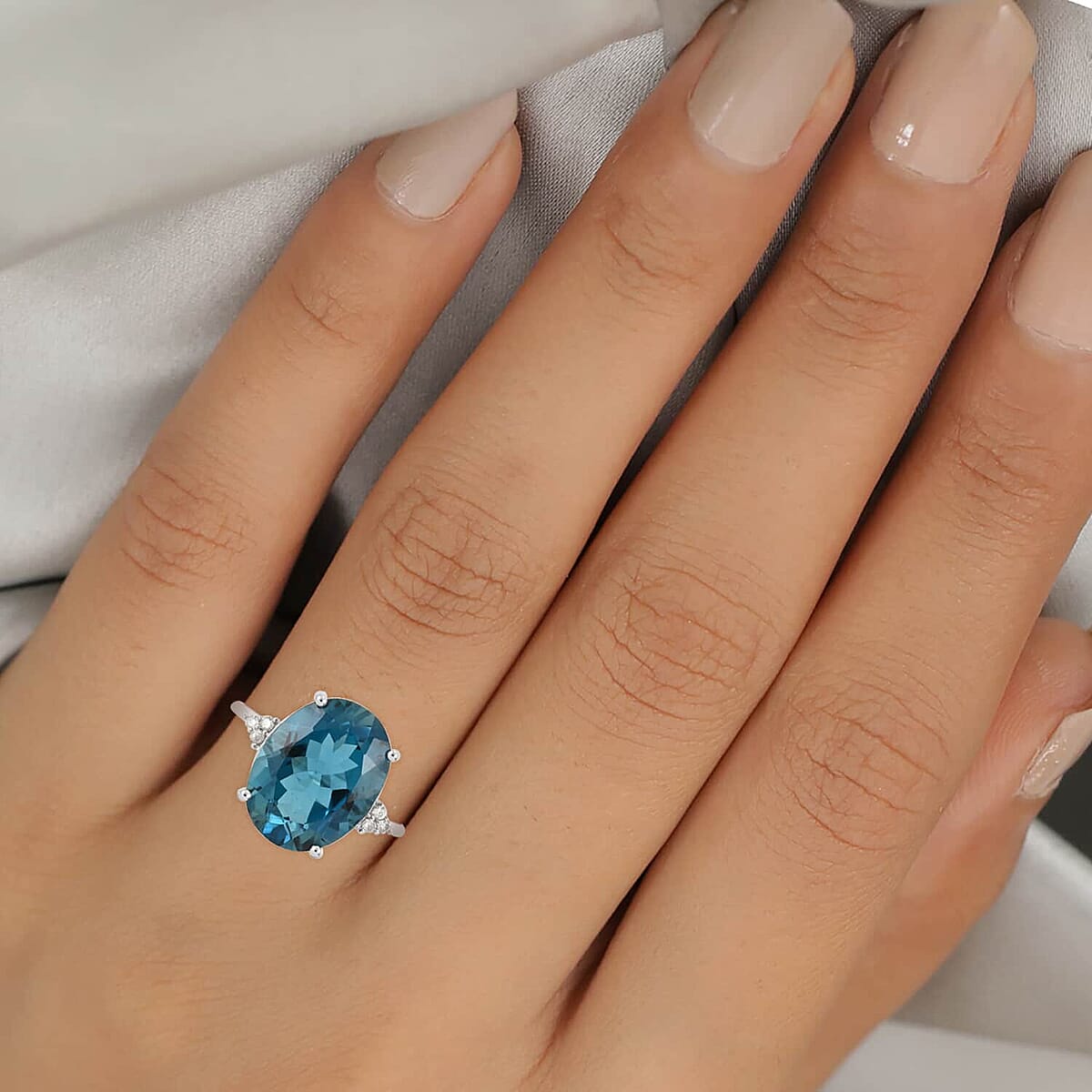 LUXORO 10K White Gold AAA London Blue Topaz and G-H I2 Diamond Ring (Size 10.0) 2.15 Grams 11.10 ctw image number 2