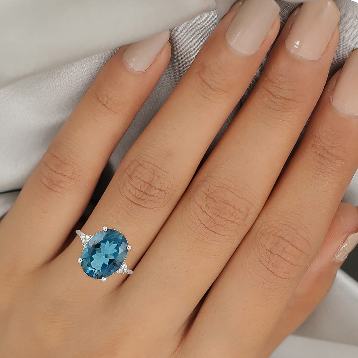 Luxoro 10K White Gold AAA London Blue Topaz and G-H I2 Diamond Ring (Size 7.0) 11.10 ctw image number 2