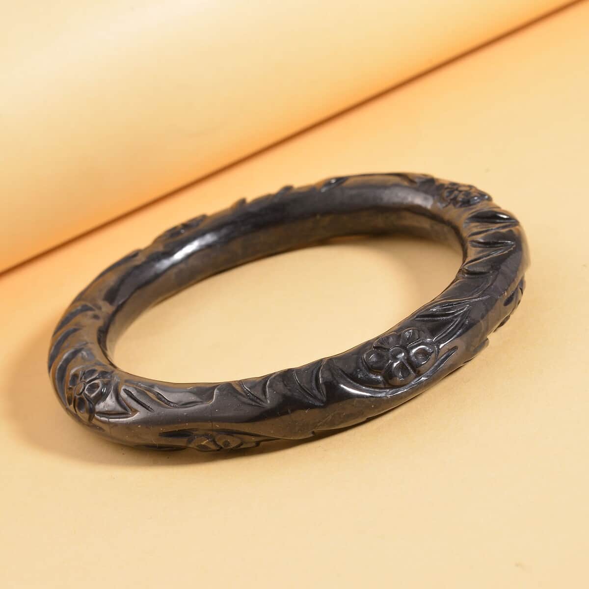 Shungite Carved Floral Vine Bangle Bracelet (7.25 In) 160.00 ctw image number 1