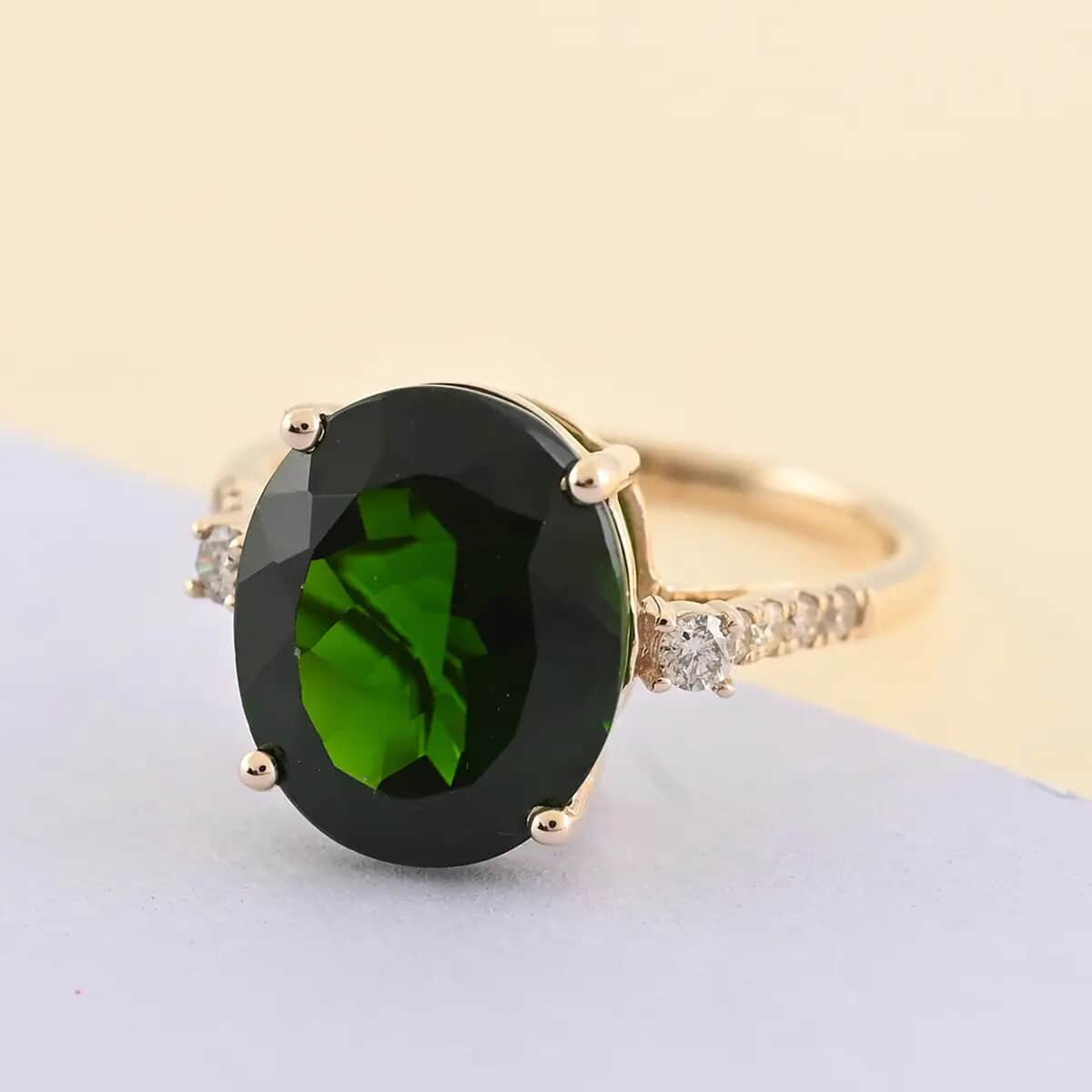 LUXORO 10K Yellow Gold AAA Natural Russian Diopside, Diamond (G-H, I2) (0.15 cts) Solitaire Ring (1.90 g) 4.80 ctw image number 1