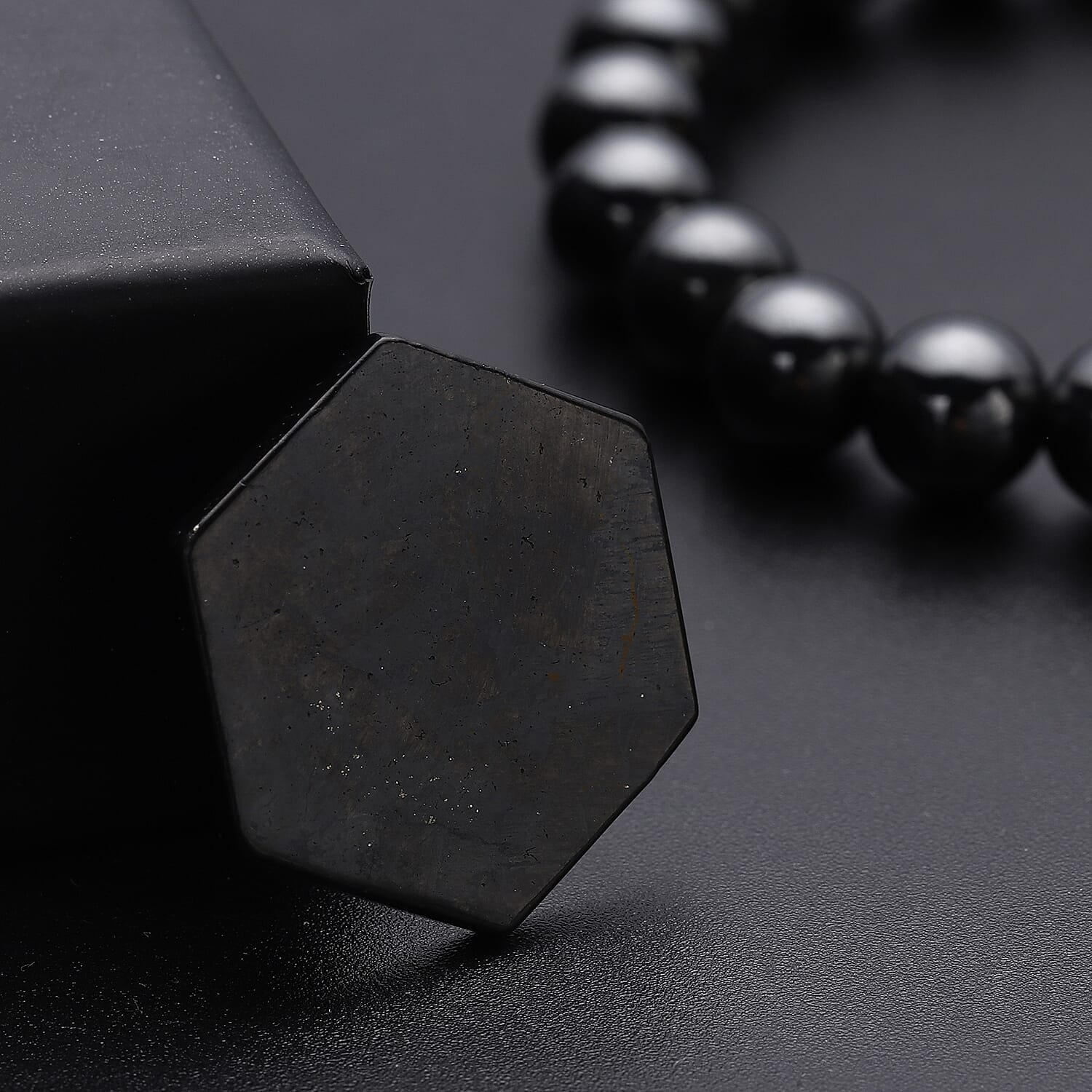 Hexagon - Product card gallery slide 2 (9431381704959)