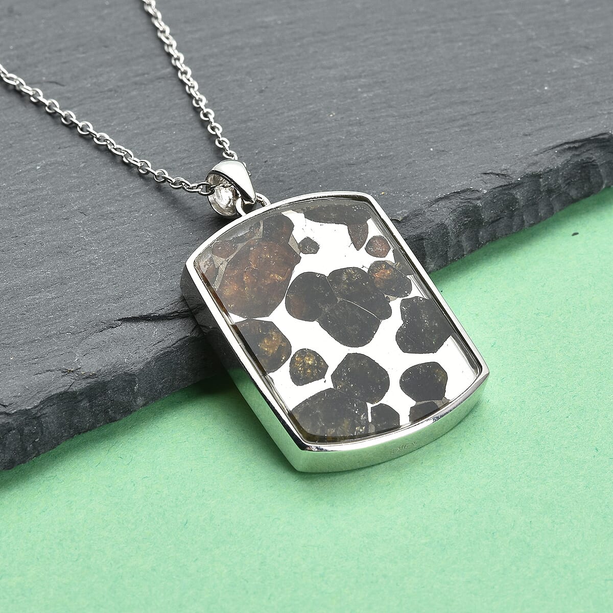 Marvelous Pallasite Solitaire Pendant Necklace For Women in Sterling Silver 22 Inches image number 1