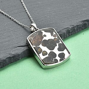 Marvelous Pallasite Solitaire Pendant Necklace For Women in Sterling Silver 22 Inches