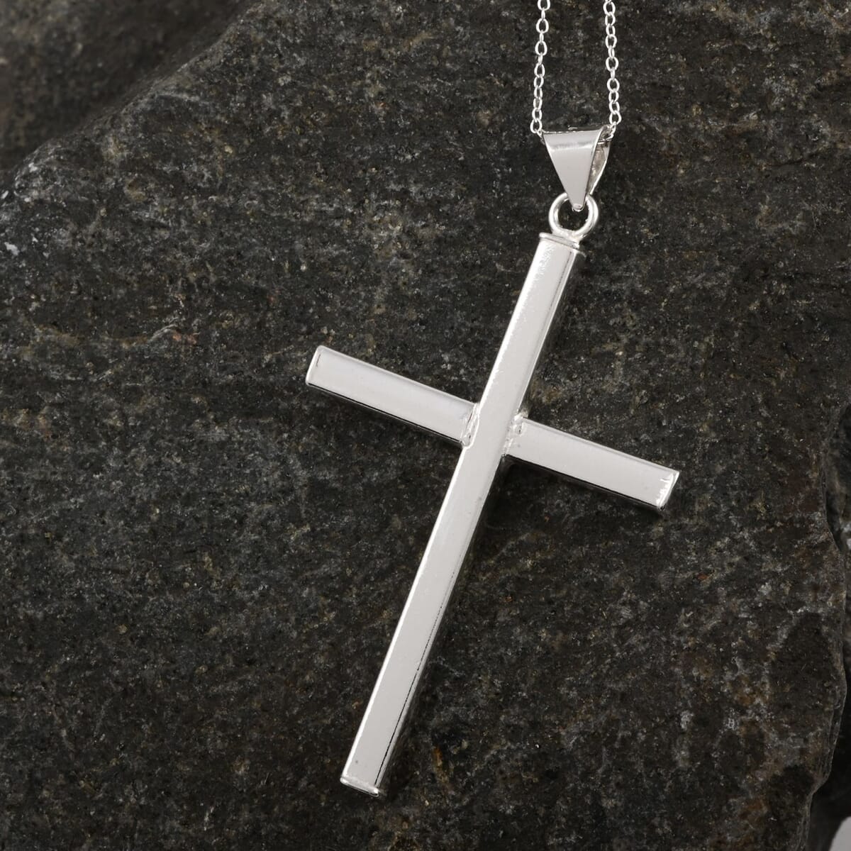 Sterling Silver Cross Pendant Necklace 18 Inches 2.80 Grams image number 1