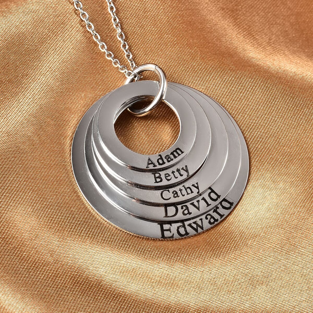 5 Circle Pendant Necklace (20 Inches) in Stainless Steel image number 1